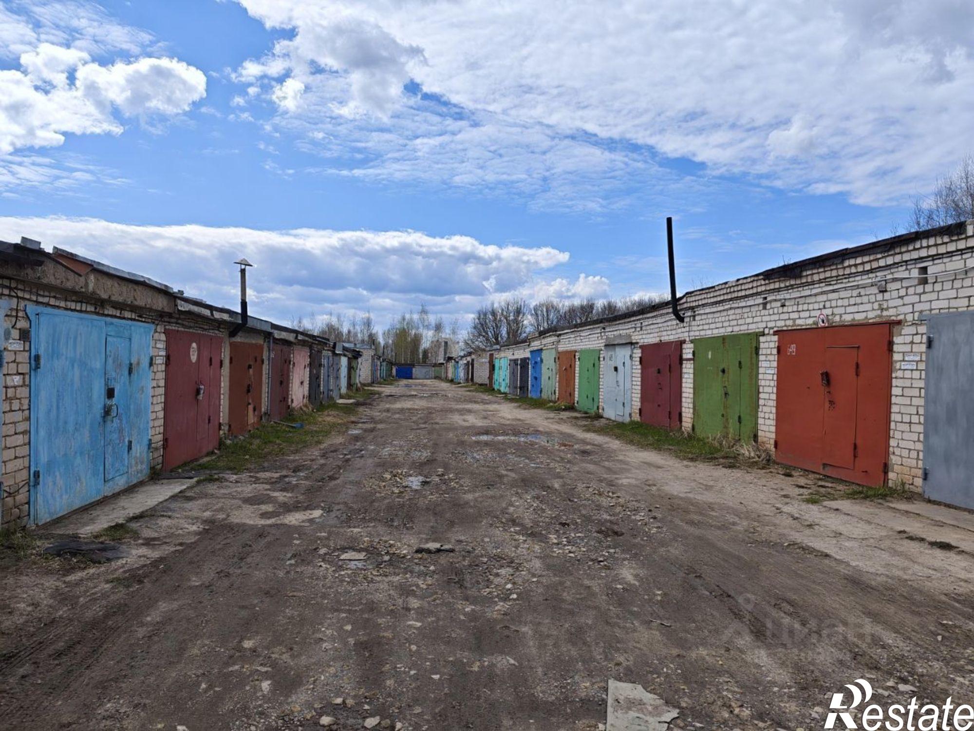 Купить гараж, место в паркинге за 600 000 рублей на ул Химиков, 10