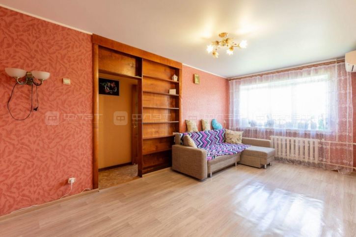 3-комн квартира ул. Болотникова, дом 3