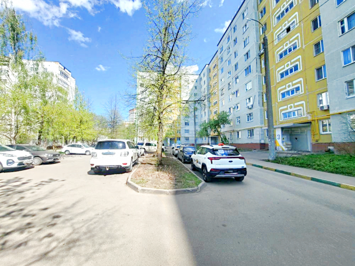 3-комн квартира ул. Юлиуса Фучика, дом 83