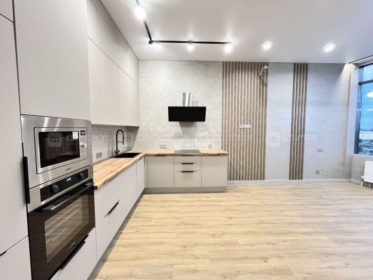 3-комн квартира ул. Танковая, дом 2