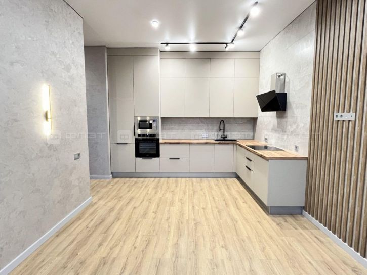 3-комн квартира ул. Танковая, дом 2