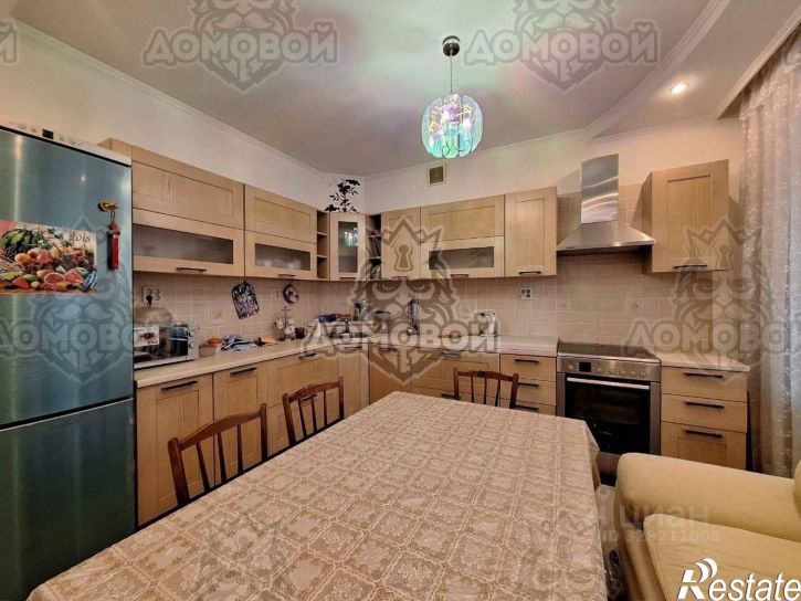 2-комн квартира улица Соловецких юнг, 1,  д. 1
