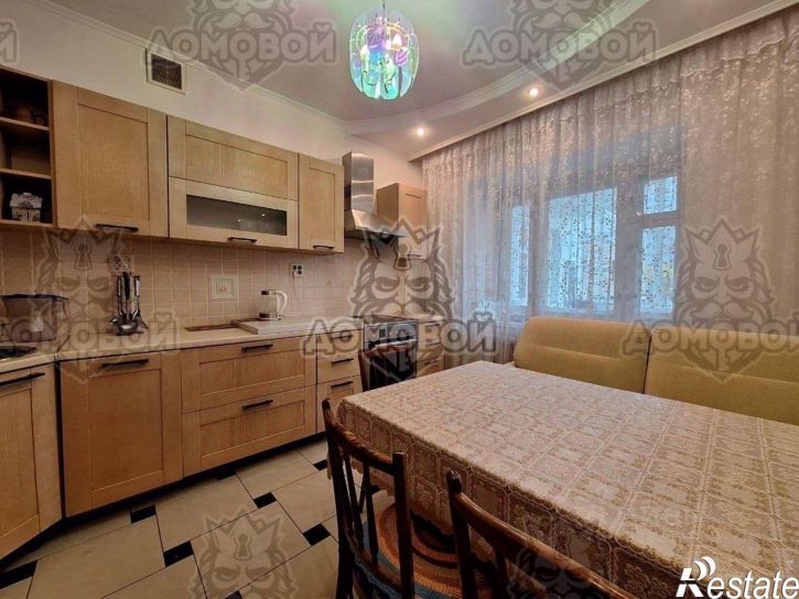 2-комн квартира улица Соловецких юнг, 1,  д. 1