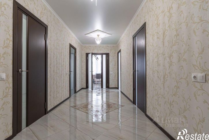 3-комн квартира улица Япеева, 10,  д. 10