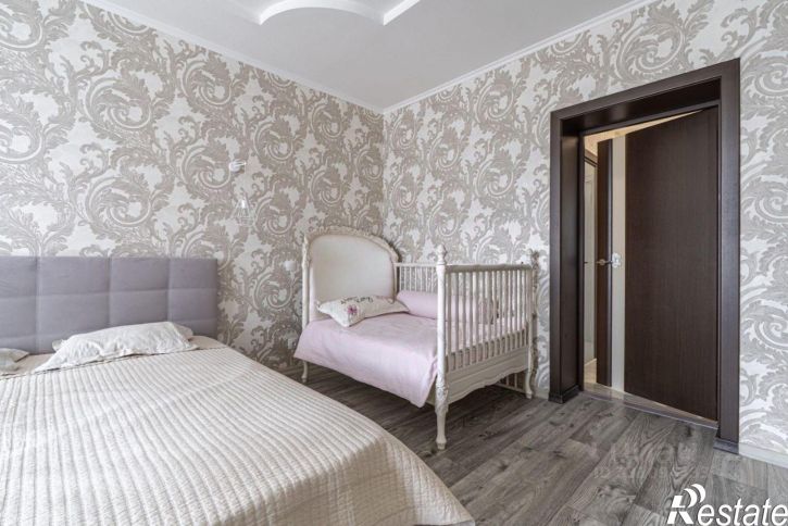 3-комн квартира улица Япеева, 10,  д. 10