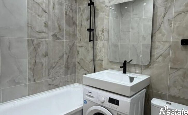 2-комн квартира улица Рихарда Зорге, 63,  д. 63