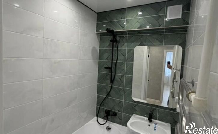 2-комн квартира улица Серова, 19,  д. 19