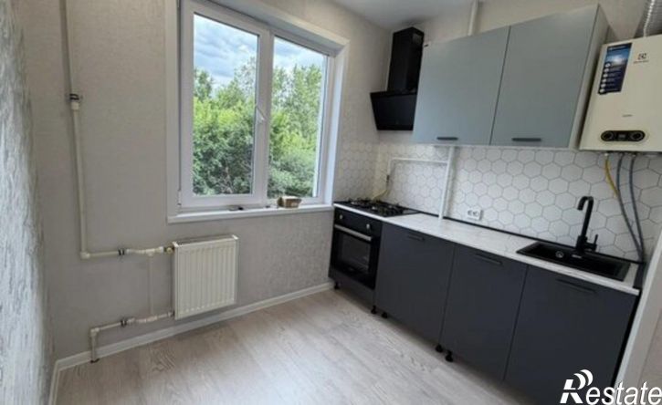 2-комн квартира улица Рихарда Зорге, 63,  д. 63