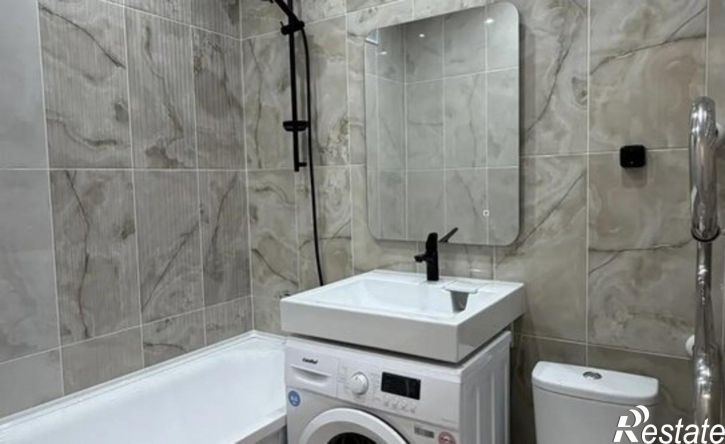 2-комн квартира улица Рихарда Зорге, 63,  д. 63