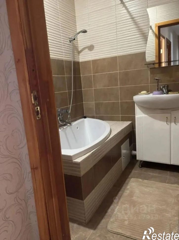 2-комн квартира улица Мира, 64 к1,  д. 64 к1