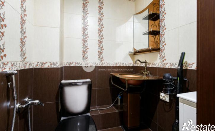 2-комн квартира улица Адоратского, 4,  д. 4