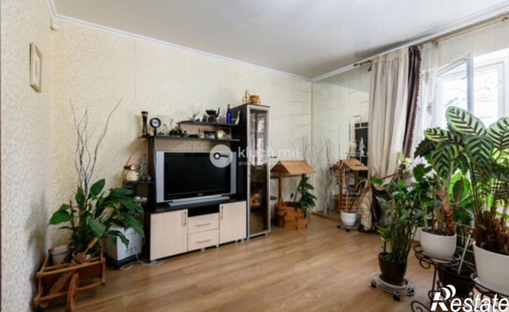 2-комн квартира улица Адоратского, 4,  д. 4