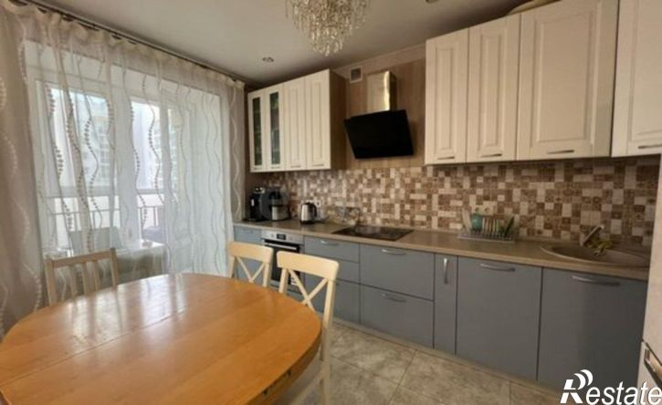 2-комн квартира улица Азата Аббасова, 8,  д. 8
