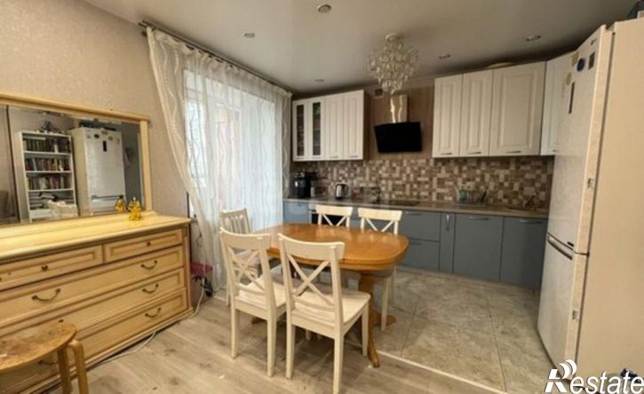 2-комн квартира улица Азата Аббасова, 8,  д. 8