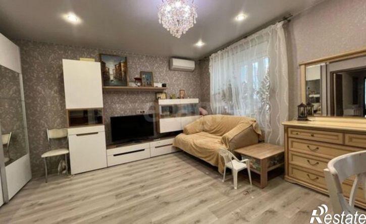 2-комн квартира улица Азата Аббасова, 8,  д. 8