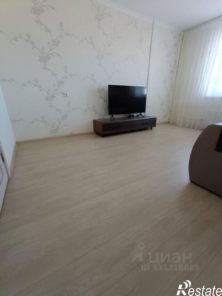 2-комн квартира ул Максимова, 40,  д. 40