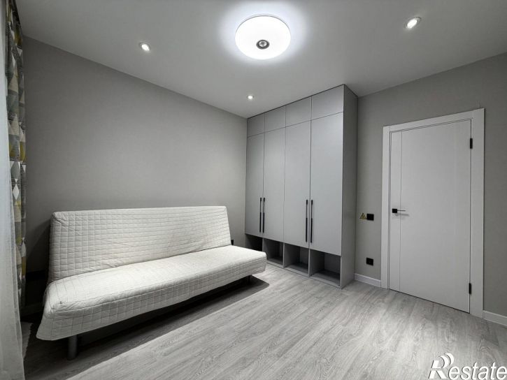 2-комн квартира улица Серова, 50 к2,  д. 50 к2