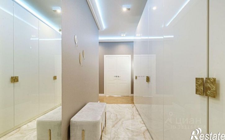 4-комн квартира улица Мусина, 1,  д. 1