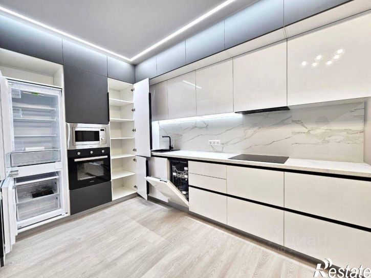 2-комн квартира улица Адоратского, 1Б,  д. 1Б