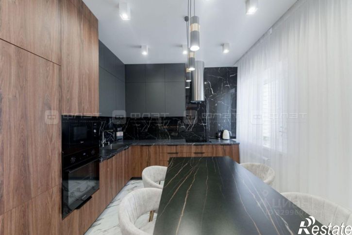 4-комн квартира Чистопольская улица, 38,  д. 38