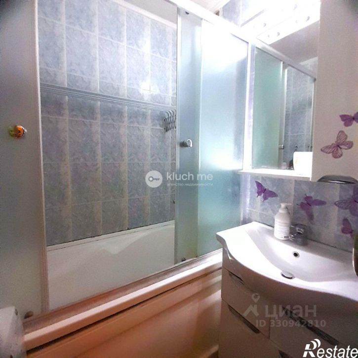 3-комн квартира ул Адоратского, 27,  д. 27