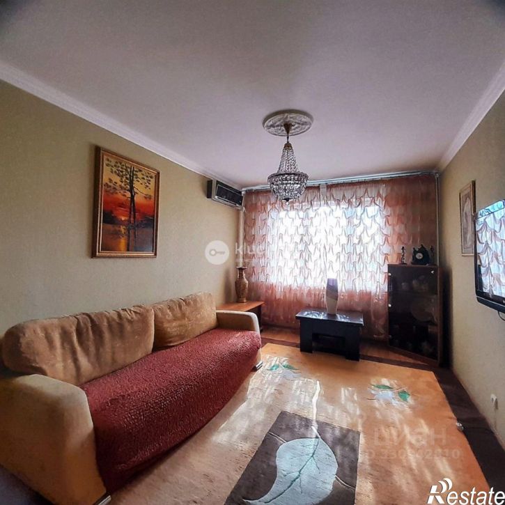 3-комн квартира ул Адоратского, 27,  д. 27