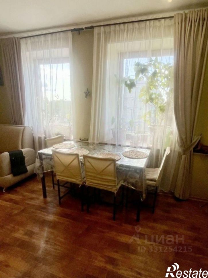 3-комн квартира улица Мира, 27/52,  д. 27/52