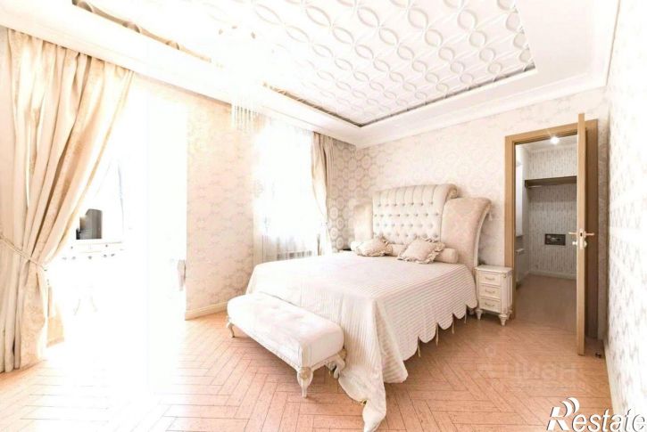 4-комн квартира ул Касаткина, 20а,  д. 20а
