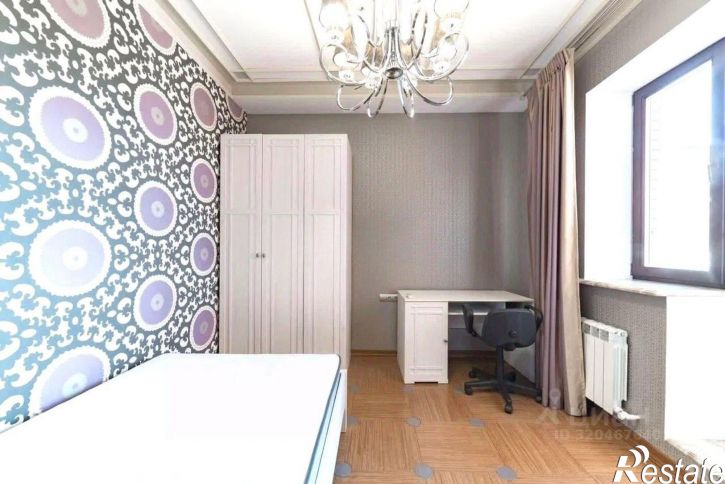4-комн квартира ул Касаткина, 20а,  д. 20а