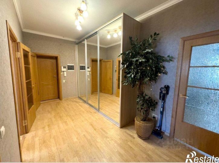 3-комн квартира ул Адоратского, 1,  д. 1