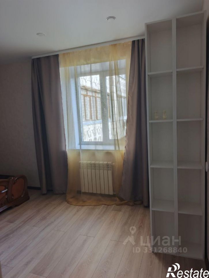 3-комн квартира ул Юлиуса Фучика, 64 1,  д. 64 1,  к. 1