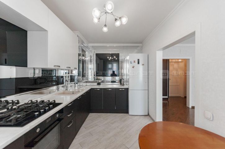 4-комн квартира ул. Четаева, дом 51