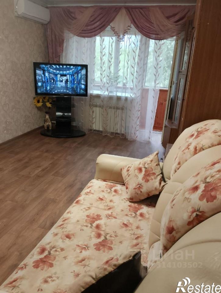 2-комн квартира улица Масгута Латыпова, 62,  д. 62