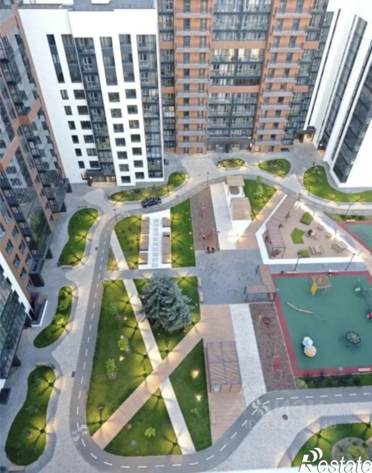 2-комн квартира улица Аделя Кутуя, 100,  д. 100