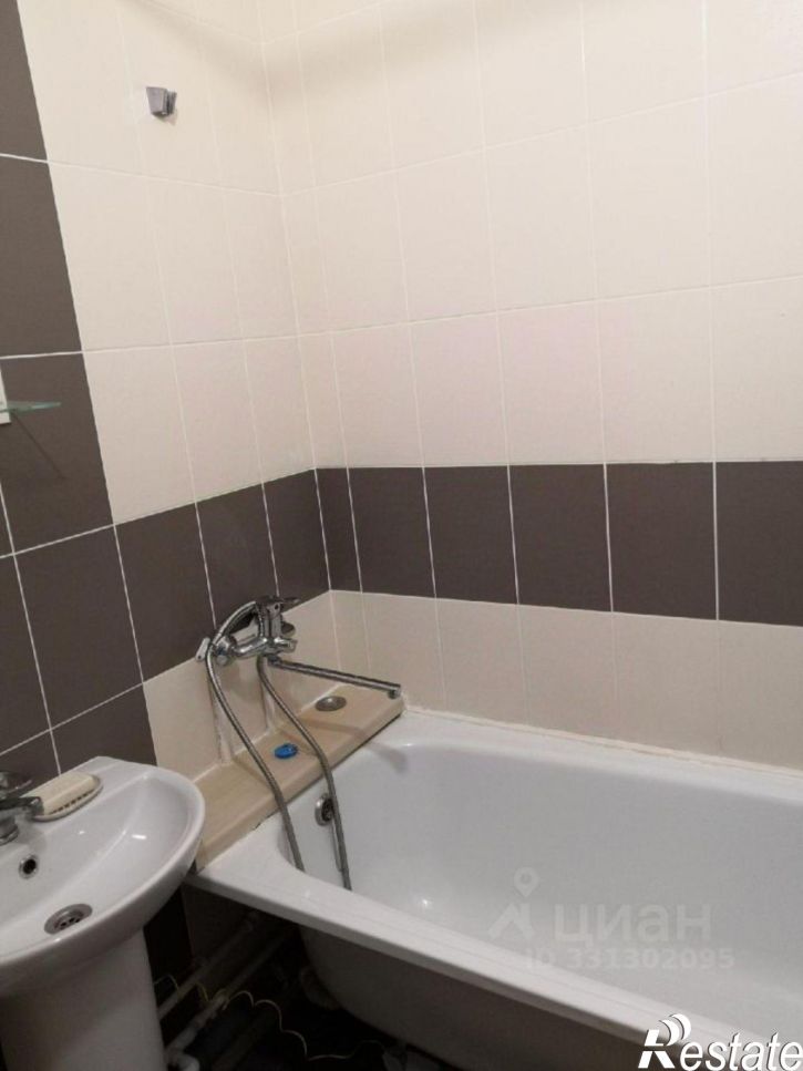 Комната пр-д Яраткан, 4Б,  д. 4Б