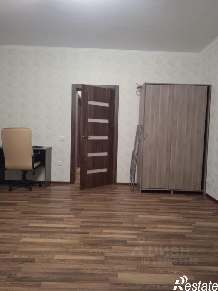 2-комн квартира улица Адоратского, 1,  д. 1