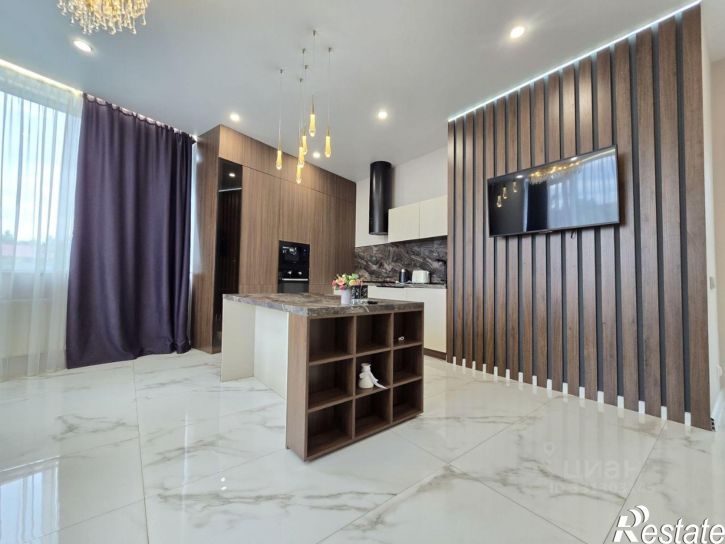 4-комн квартира Оренбургский тракт, 8Д,  д. 8Д