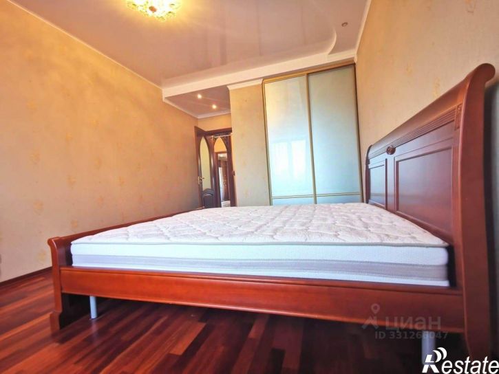 4-комн квартира ул Курская, 15,  д. 15
