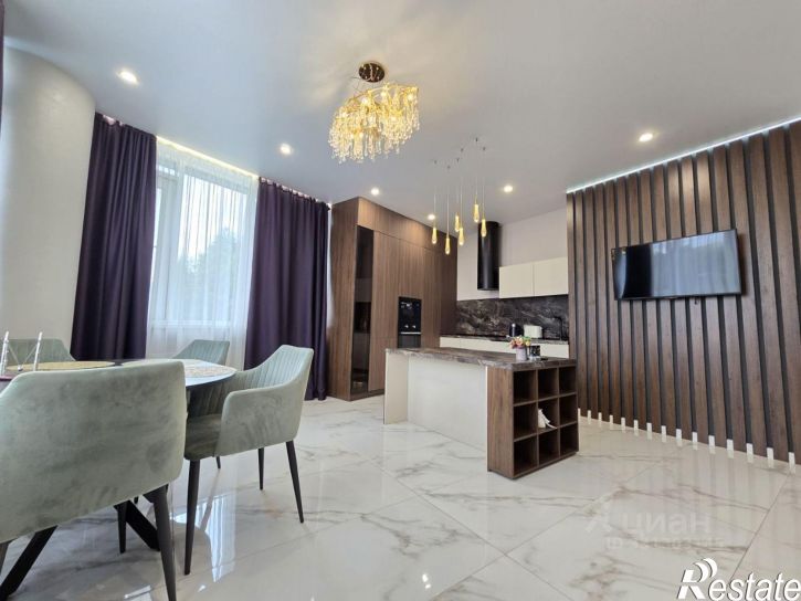 4-комн квартира Оренбургский тракт, 8Д,  д. 8Д