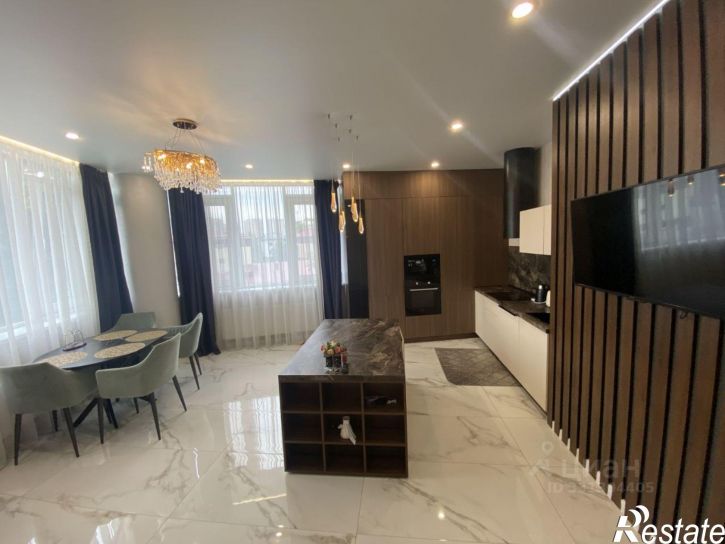 4-комн квартира Оренбургский тракт, 8Д,  д. 8Д
