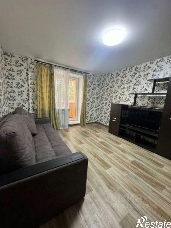 2-комн квартира улица Юлиуса Фучика, 55,  д. 55