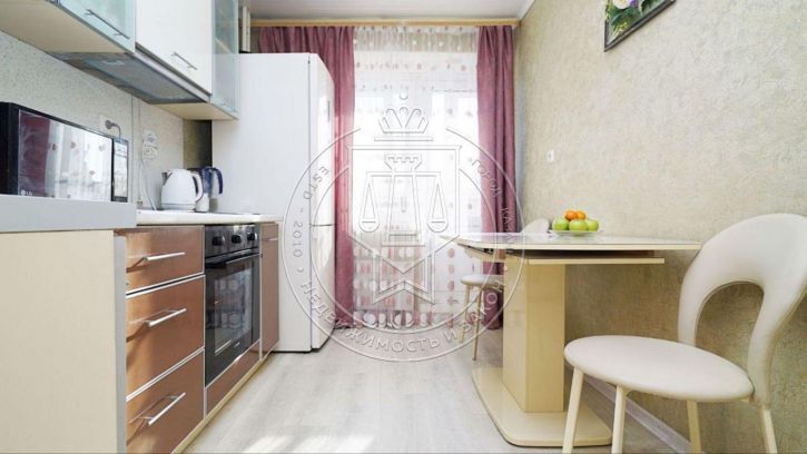 1-комн квартира Крутая ул, 2