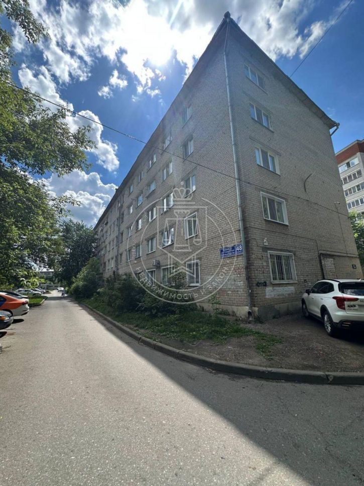 2-комн квартира Гвардейская ул, 48к2