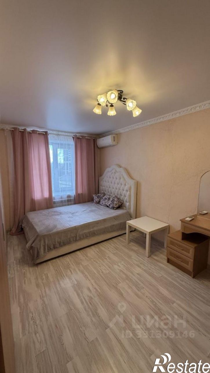 2-комн квартира Гвардейская улица, 61,  д. 61