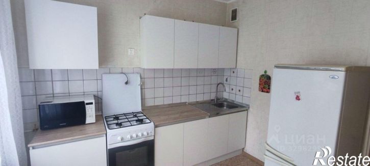 3-комн квартира улица Адоратского, 32,  д. 32