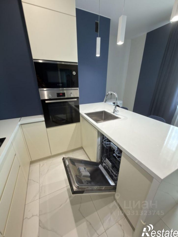 2-комн квартира улица Рауиса Гареева, 107,  д. 107