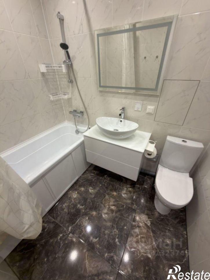 2-комн квартира улица Рауиса Гареева, 107,  д. 107