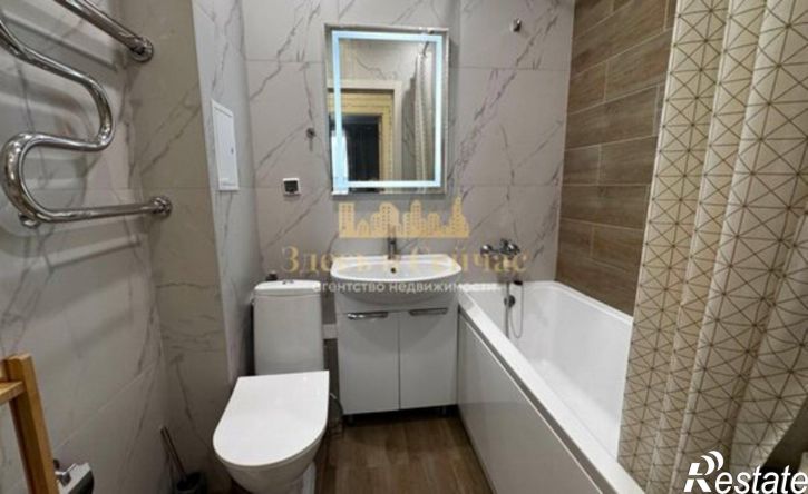 2-комн квартира улица Рауиса Гареева, 111 к1,  д. 111 к1