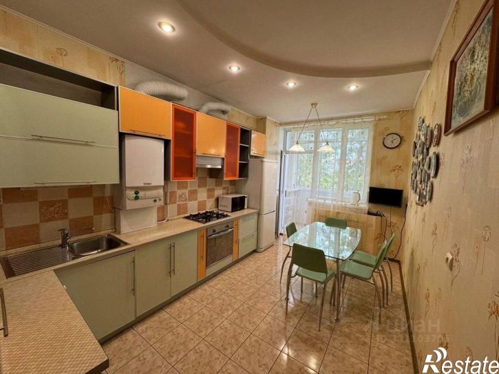 3-комн квартира ул Достоевского, 8,  д. 8