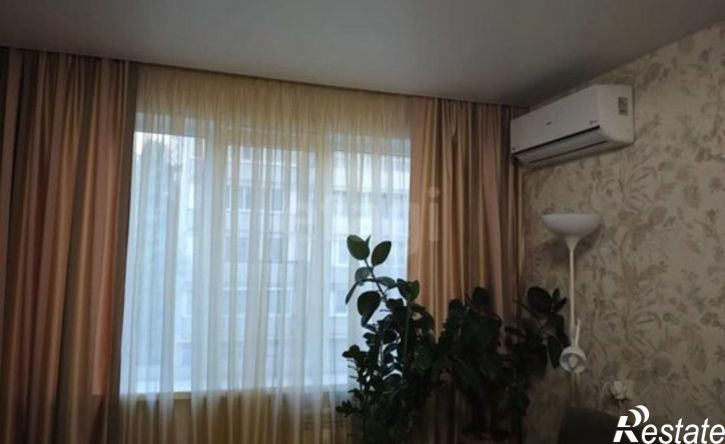 2-комн квартира ул Академика Лаврентьева, 2,  д. 2
